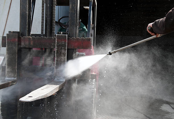 Best Sidewalk Pressure Washing  in Hlsboro, IL